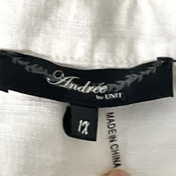 Andree by Unit Top Women 1X Floral Embroidered Short‎ Sleeve Lightweight Blouse - Picture 3 of 12